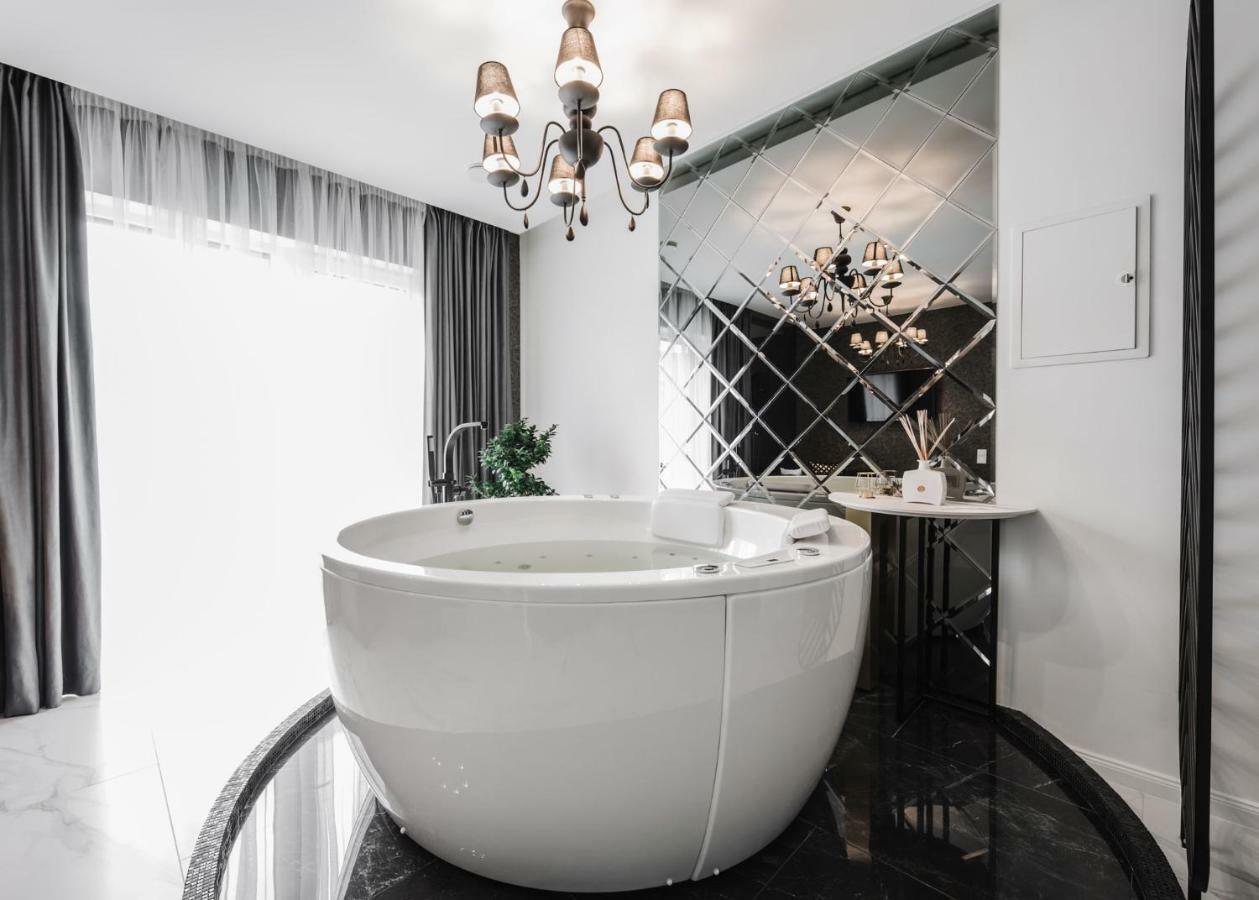 Luxury Suites Kaunas, Self-Check In 外观 照片