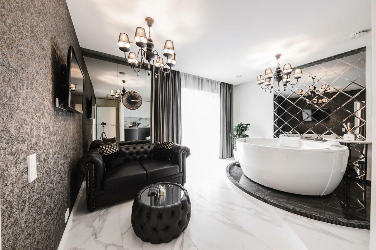Luxury Suites Kaunas, Self-Check In 外观 照片